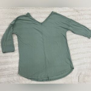 Tahari Long Sleeve V-Neck Top in Soft Green